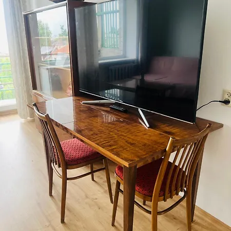 Church View Apartment *